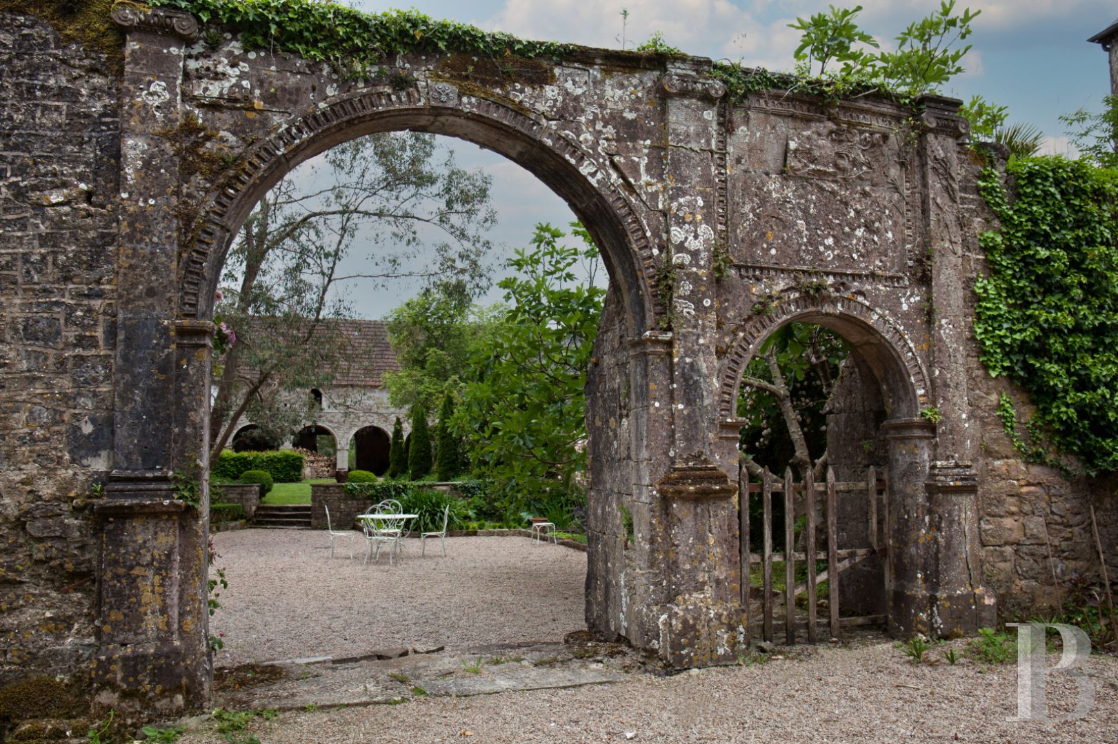 Dans le Cotentin, au sud de Valognes, un château traversé par les siècles - photo  n°28